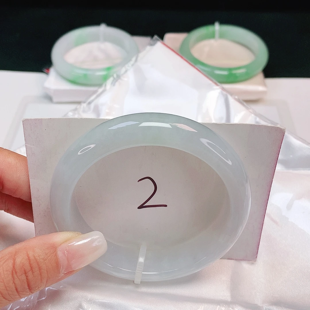 翡翠未镶嵌手镯 正圈56+