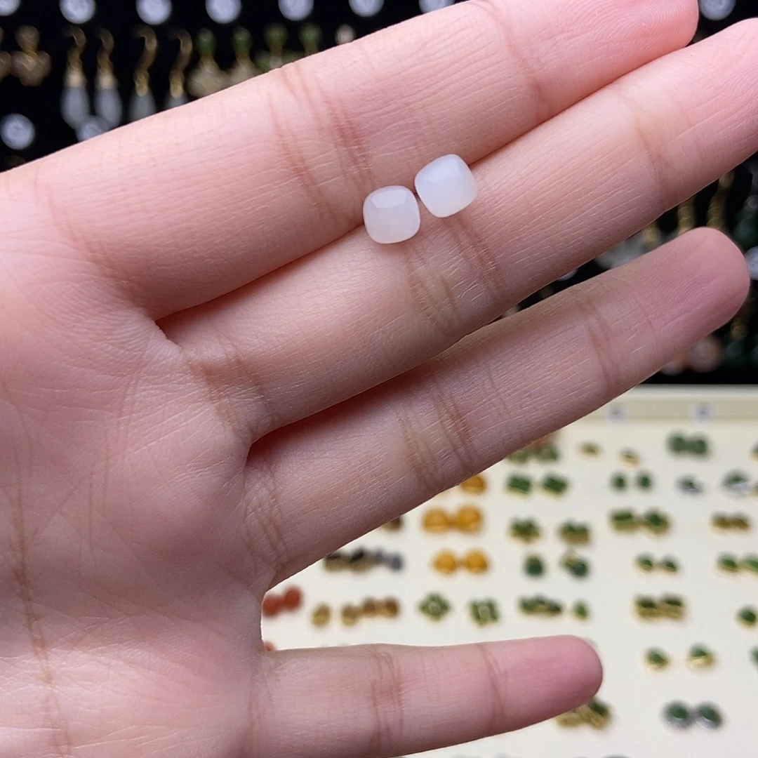 和田玉银S925镶嵌耳饰