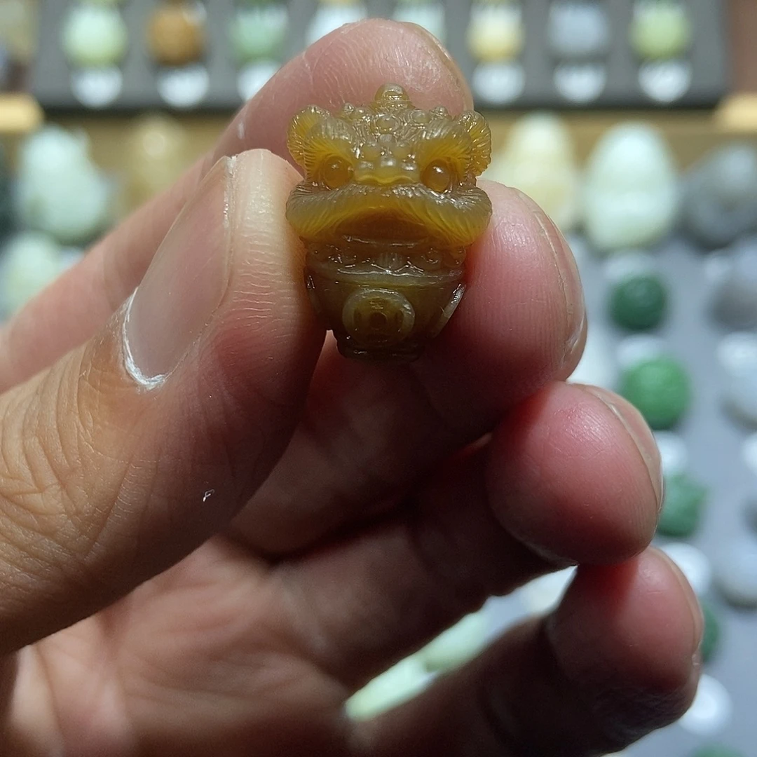 和田玉未镶嵌颈饰定制