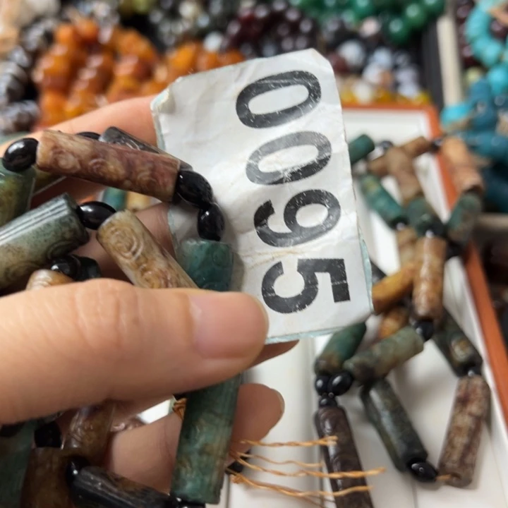 和田玉（糖玉）未镶嵌颈饰D****猫