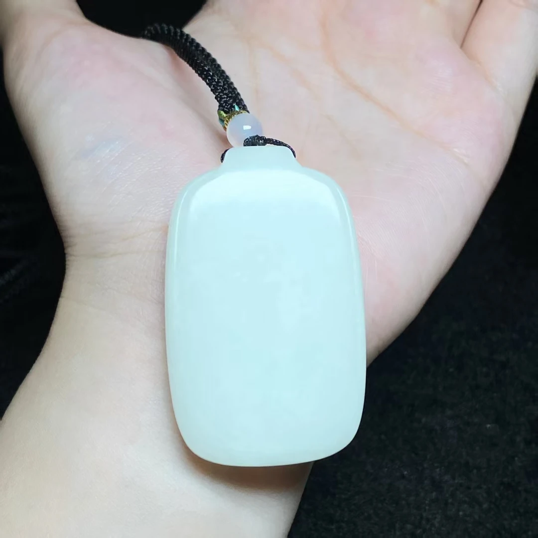 【小北好物】和田玉吊坠约31*50mm带绳【多样性发一件】2QS39X22