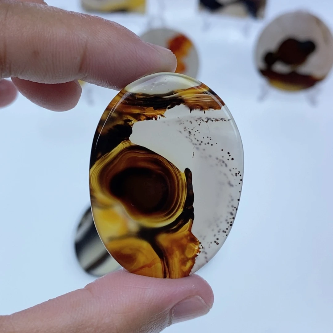 玛瑙/玉髓未镶嵌珠宝半成品