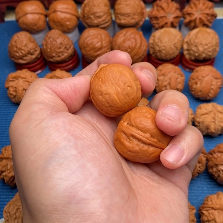 月***舒文玩核桃把件精品小手捻