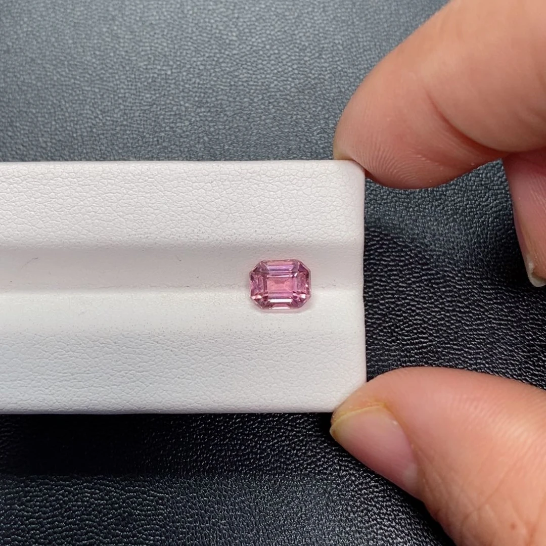 碧玺裸石未镶嵌1.48粉色