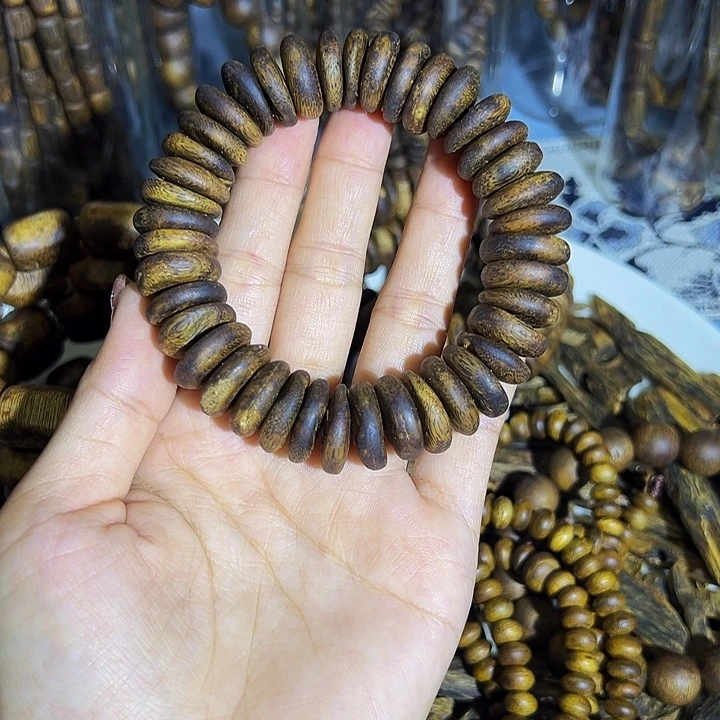 沉香手串玄*单圈绿棋30