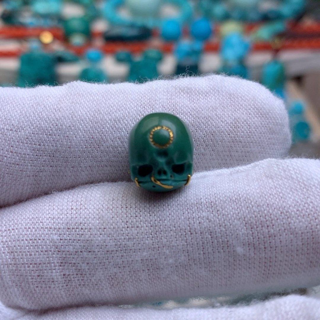 绿松石未镶嵌珠宝奇石