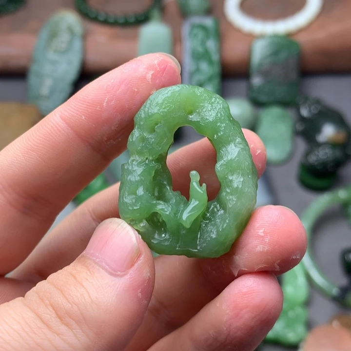 和田玉未镶嵌挂件