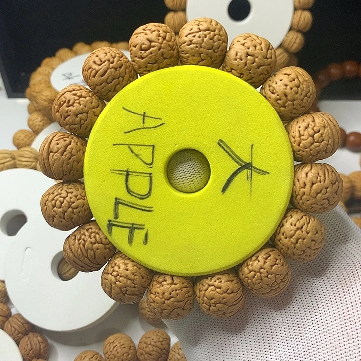 V***o桃核吊坠20苹果园桃核