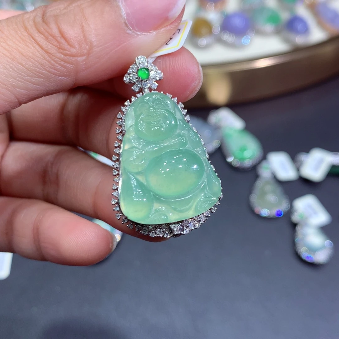 翡翠吊坠(不含链)18K金镶嵌