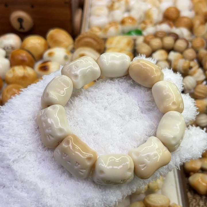 菩提根/象牙果把件60 象牙果原果雕刻溏心小呆猫全品