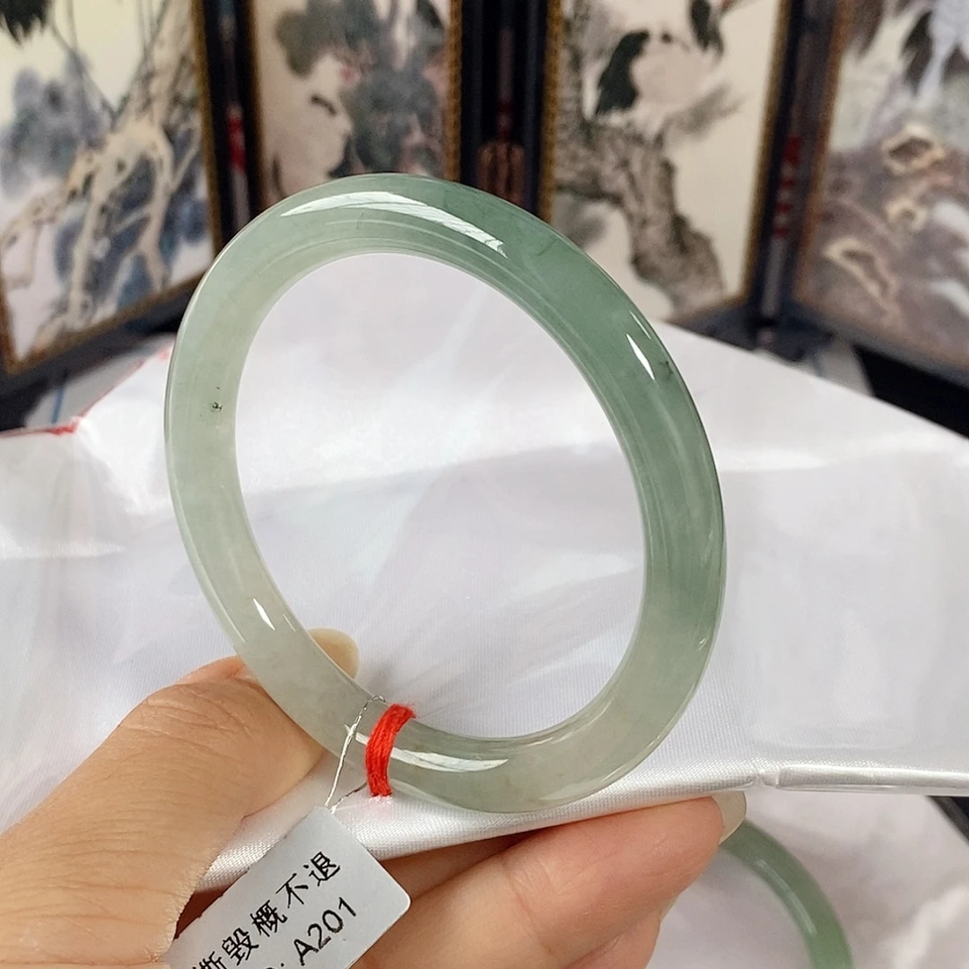 未镶嵌手镯翡翠手镯
