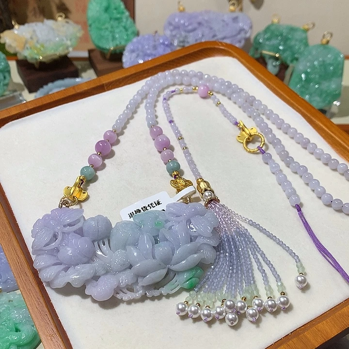 翡翠未镶嵌颈饰翡翠吊坠