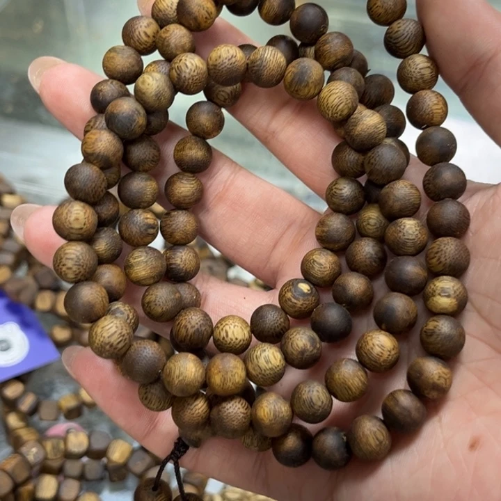 沉香手串0.8圆珠多圈多样性发1