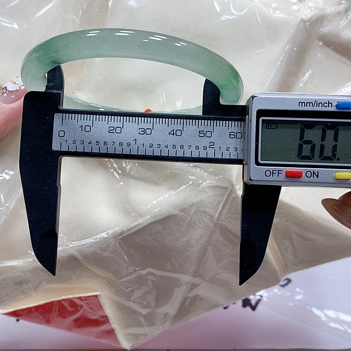 翡翠手镯未镶嵌259