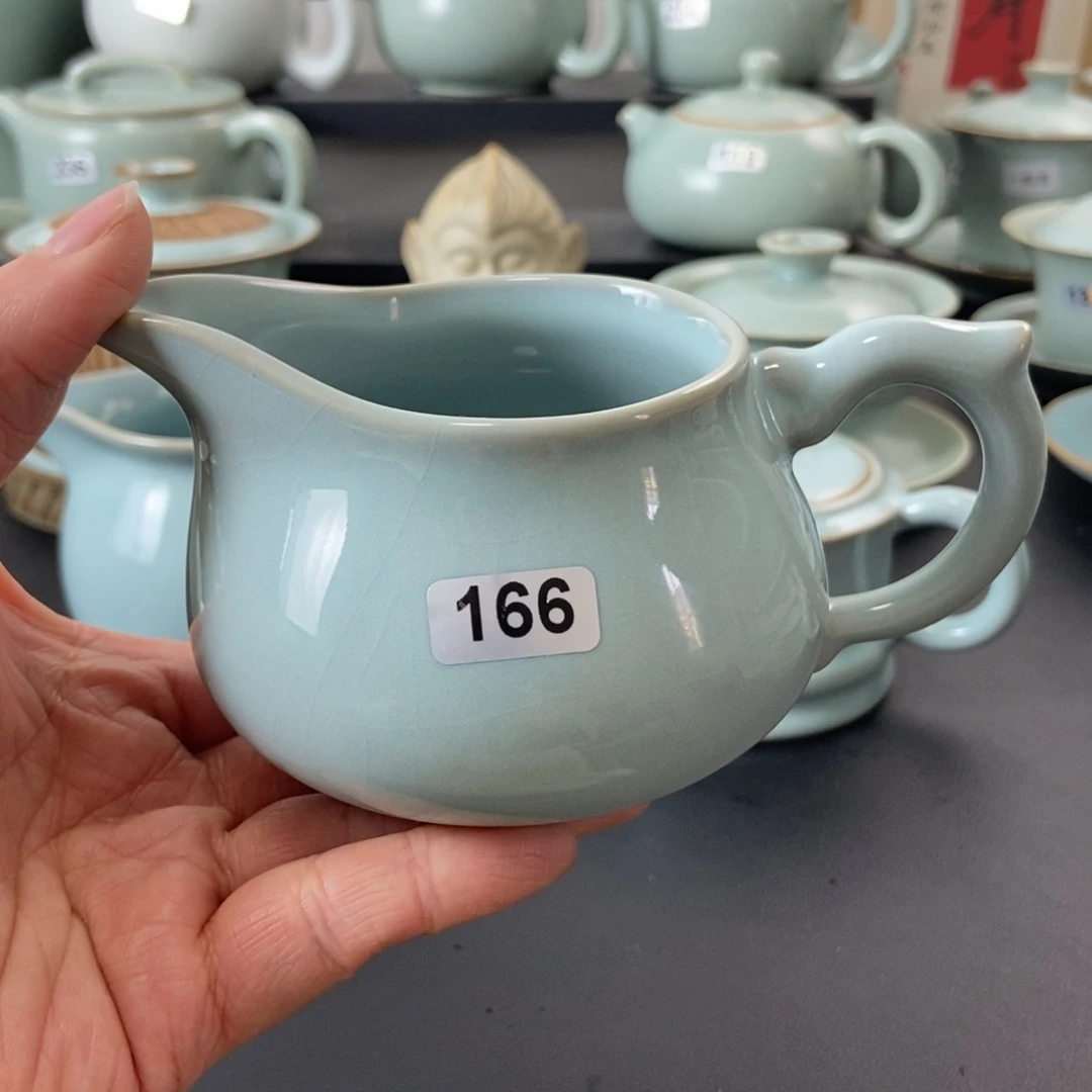 微瑕天青釉公道杯