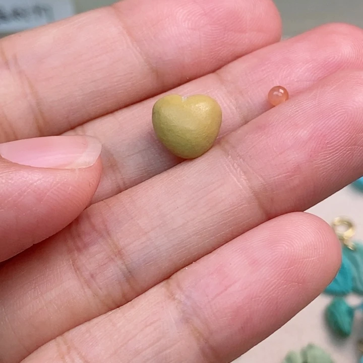 南红玛瑙未镶嵌珠宝奇石