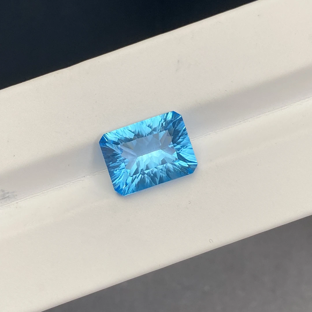 A529-9.2ct八角形瑞士蓝托帕石裸石