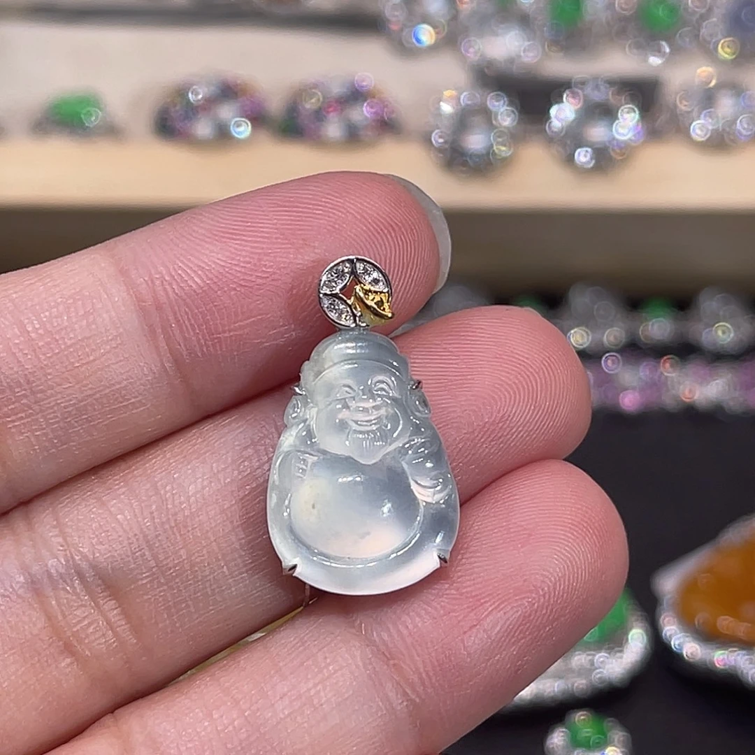 翡翠18K金镶嵌颈饰财神爷