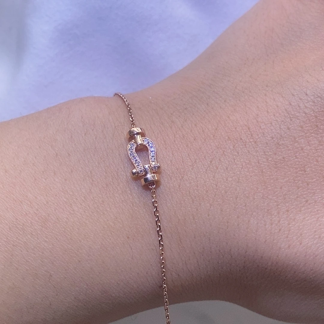 钻石手链18K金镶嵌小马蹄手链k玫