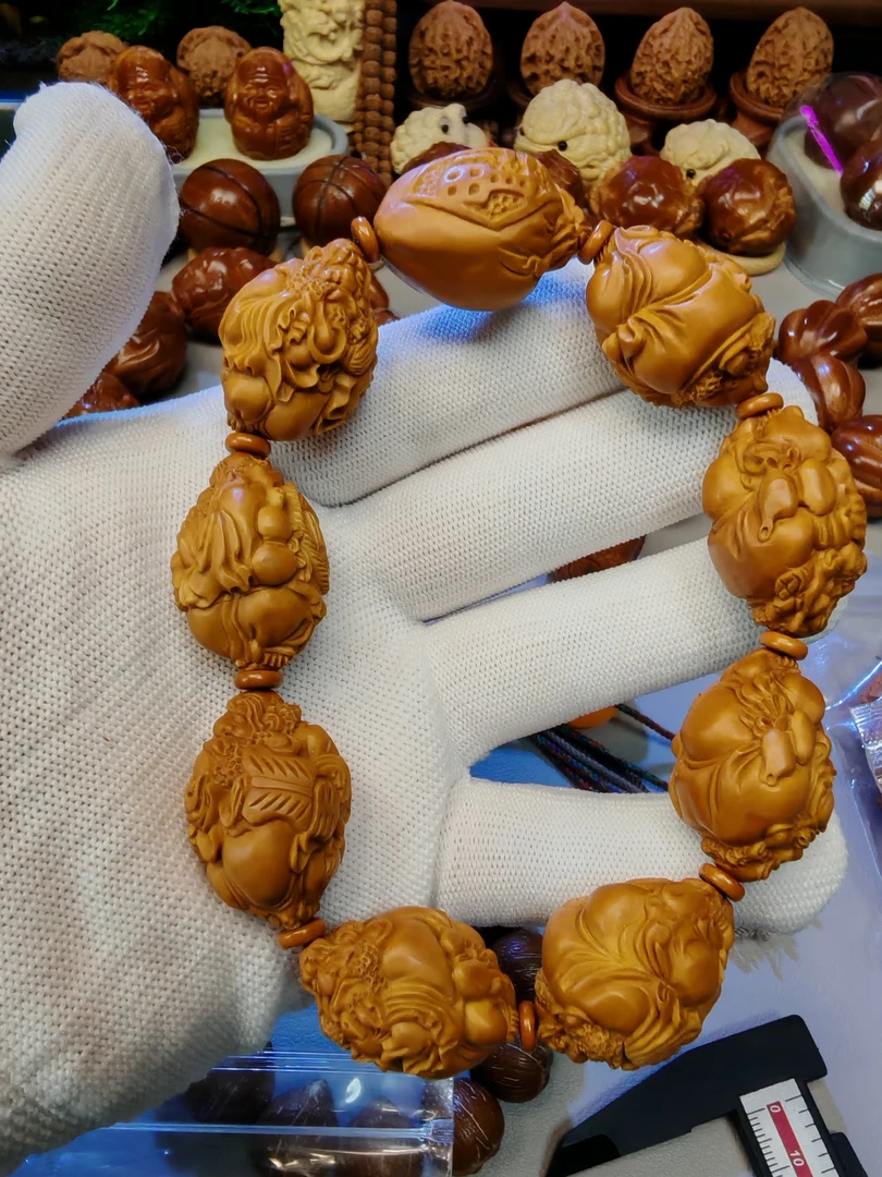 20达摩八祖橄榄核核雕