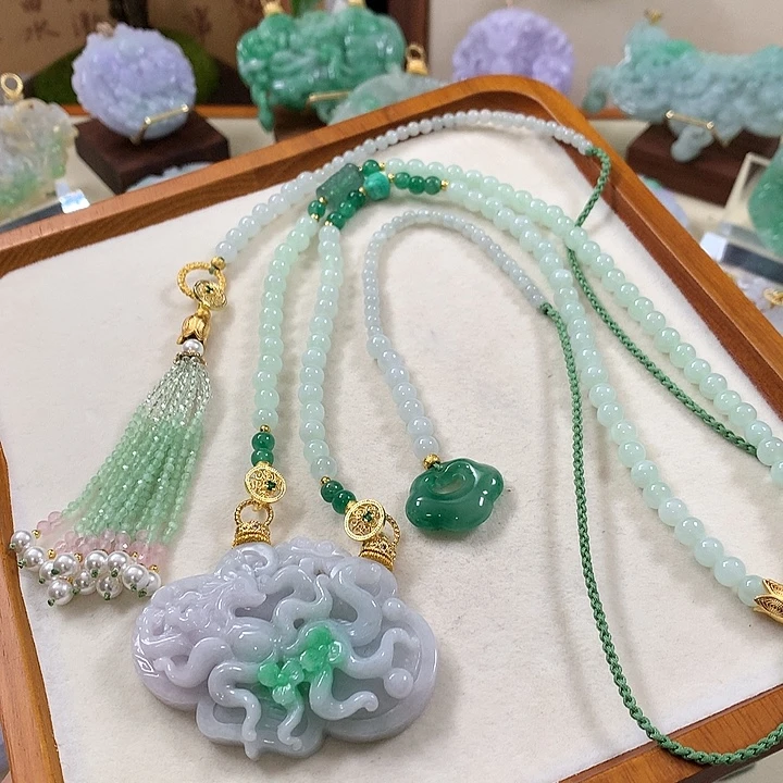 翡翠未镶嵌颈饰翡翠吊坠