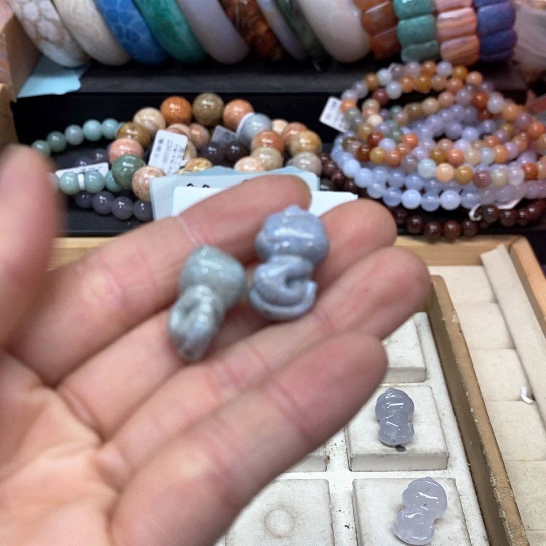 硅化珊瑚（珊瑚玉）手链未镶嵌盆****阳094