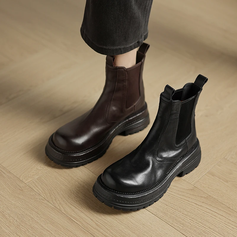 2025年秋冬季新款学院风英伦切尔西靴子女厚底粗跟百搭真皮短靴女