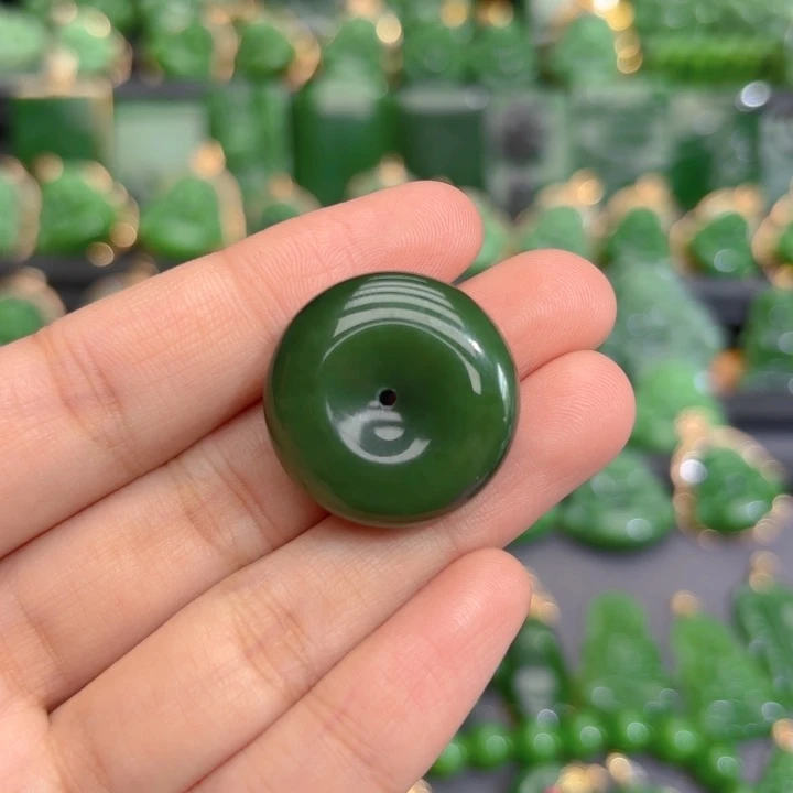 颈饰未镶嵌和田玉（碧玉）编绳