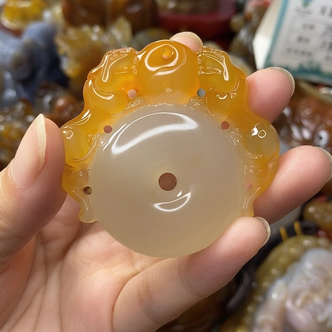 玛瑙/玉髓未镶嵌吊坠