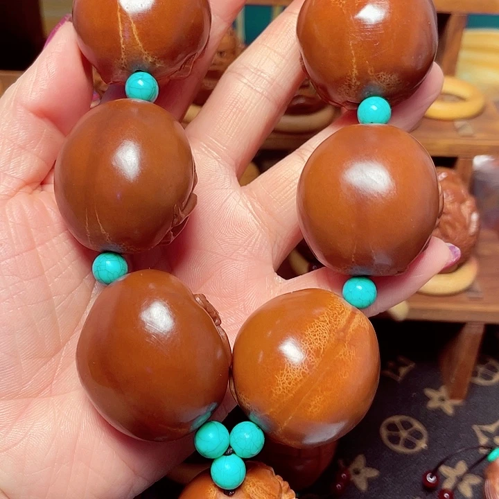 吊坠橄榄核春宫图手持