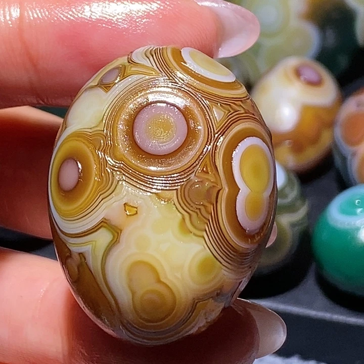 玛瑙/玉髓未镶嵌珠宝奇石101