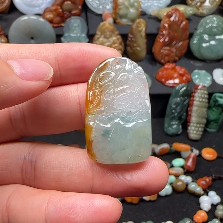 翡翠未镶嵌颈饰翡翠