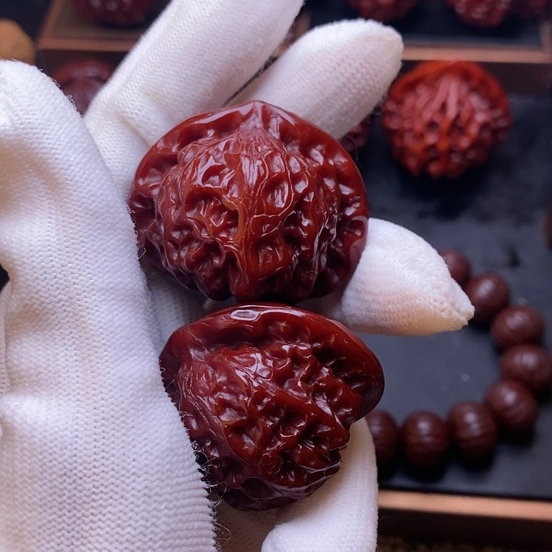 文玩核桃吊坠靓****8宫灯42mm瑕疵