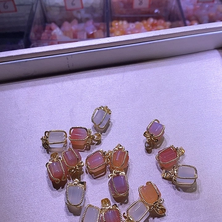 未镶嵌颈饰玛瑙/玉髓礼物小提溜吊坠一个