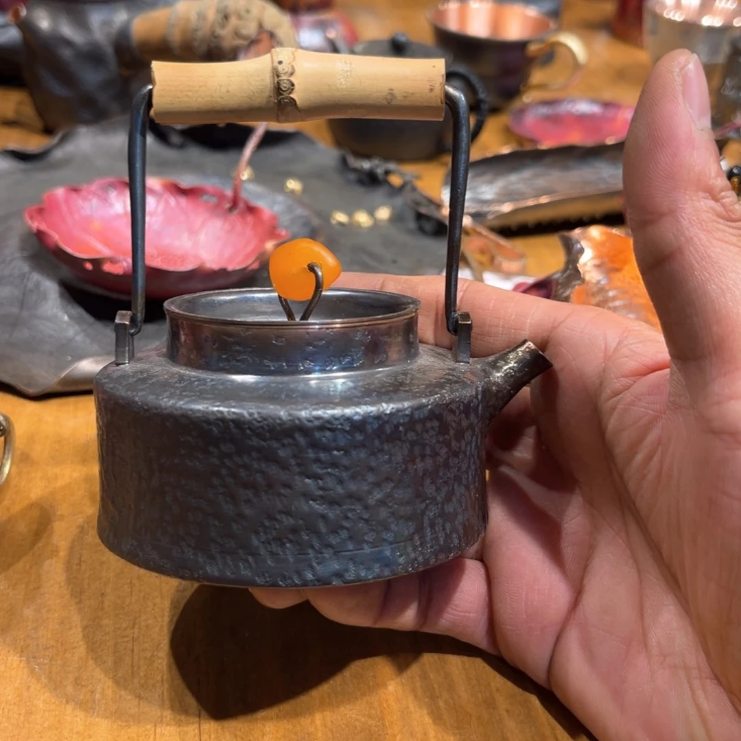 古节泡壶手工锻打工艺