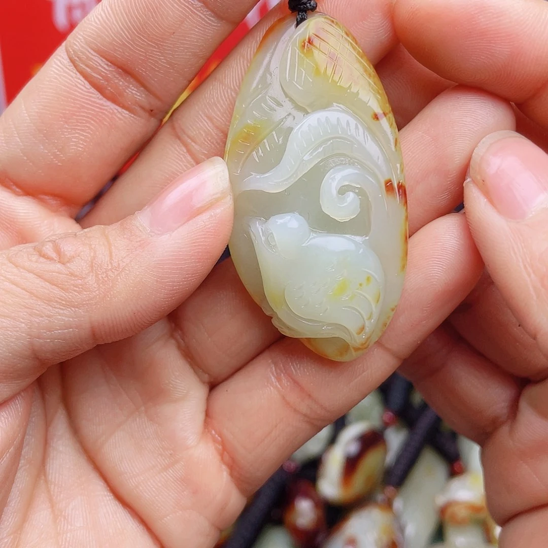 和田玉颈饰未镶嵌