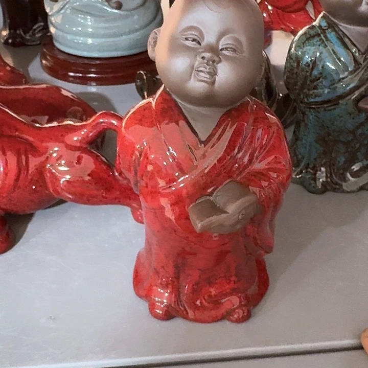 主人杯一个,瓷。。品茗