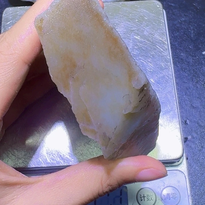 和田玉未镶嵌珠宝半成品