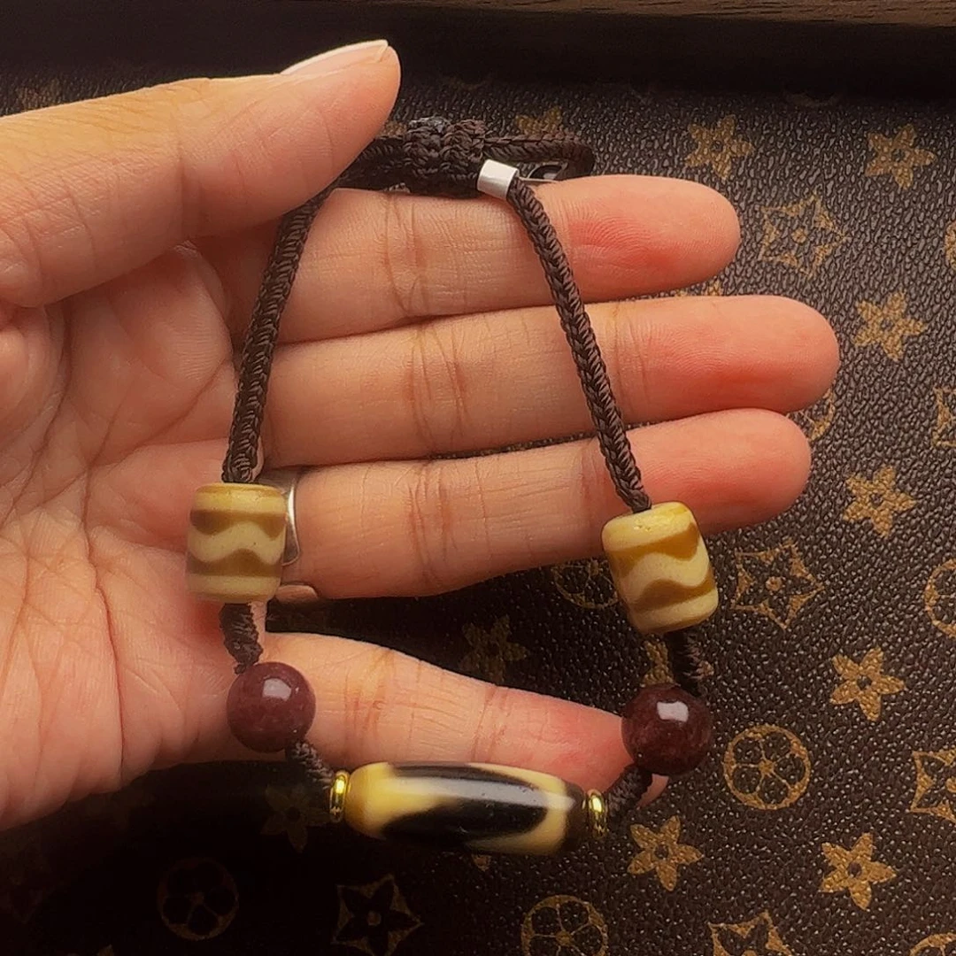 玛瑙/玉髓颈饰合金