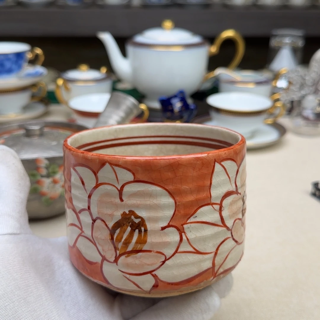 瓷片新号开播。点点关注