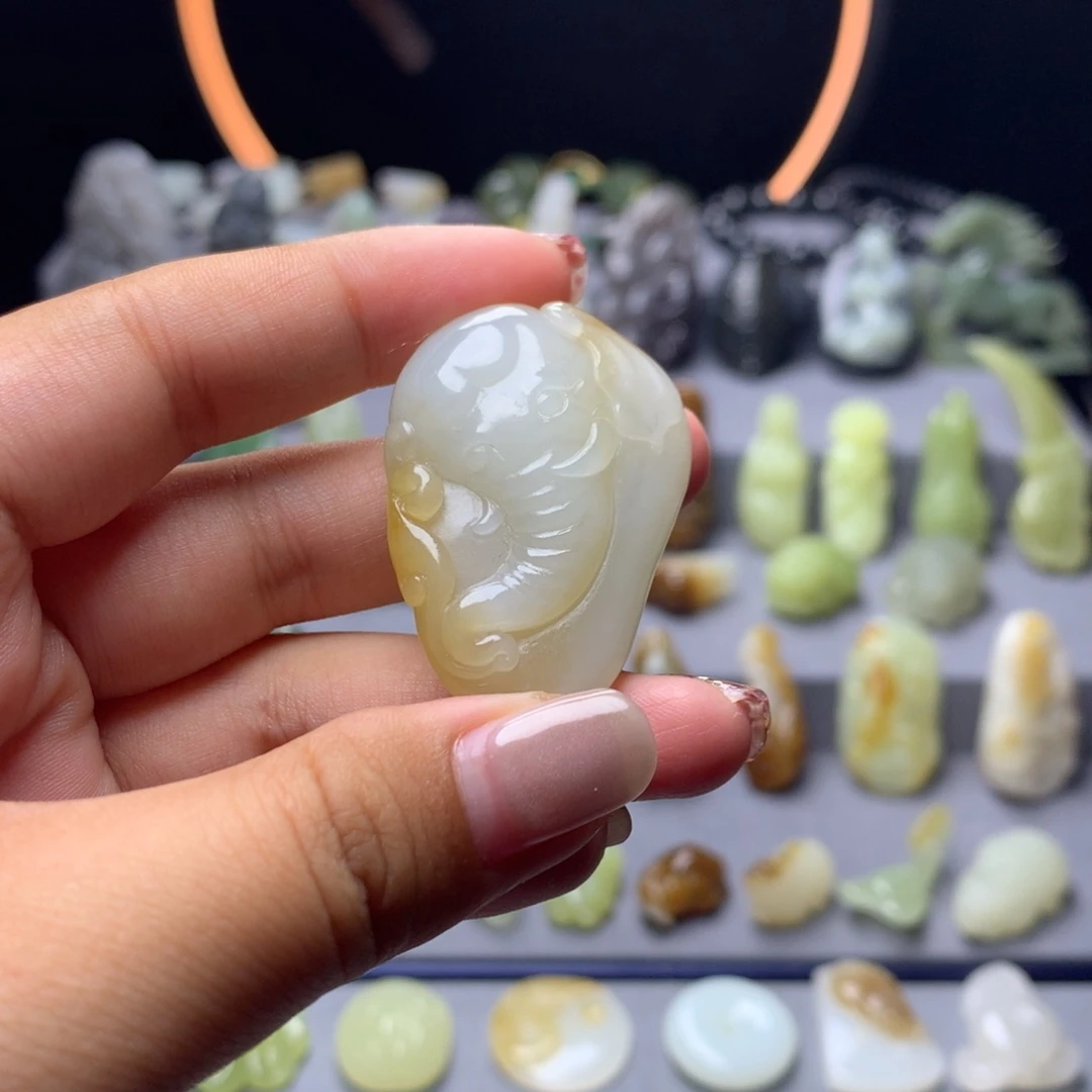 和田玉未镶嵌挂件