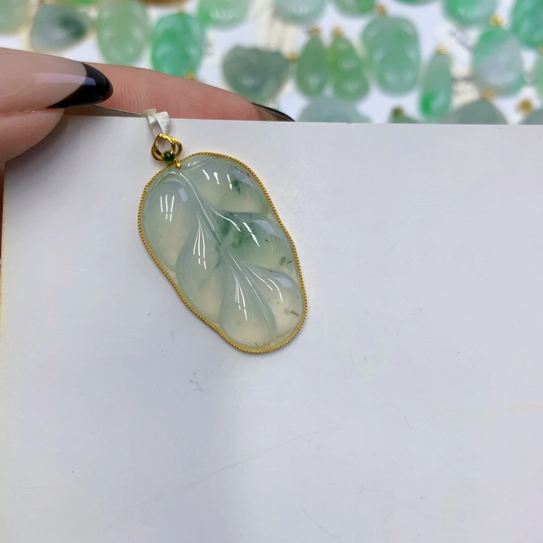 【闪购商品】颈饰未镶嵌翡翠