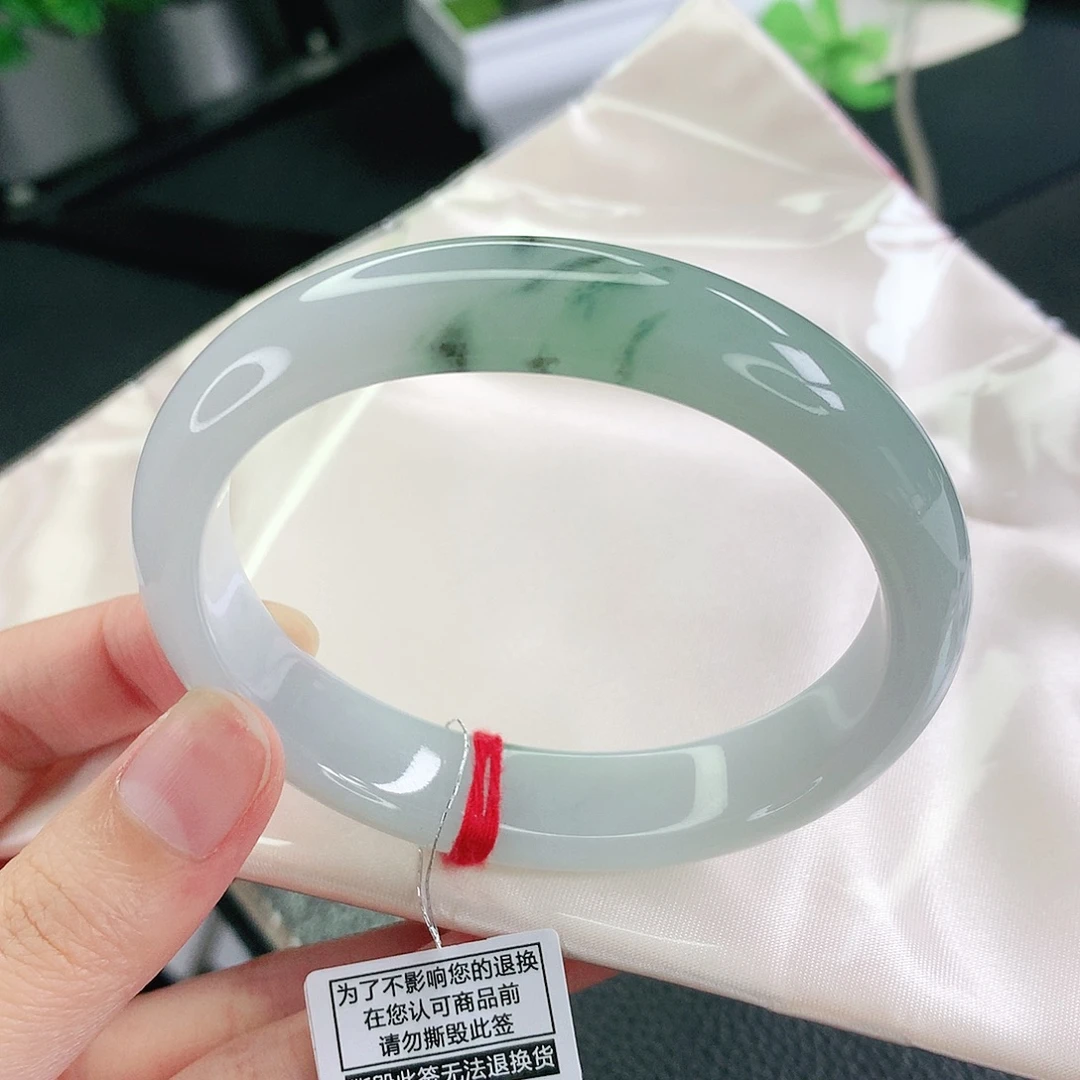 翡翠未镶嵌手镯59贵妃