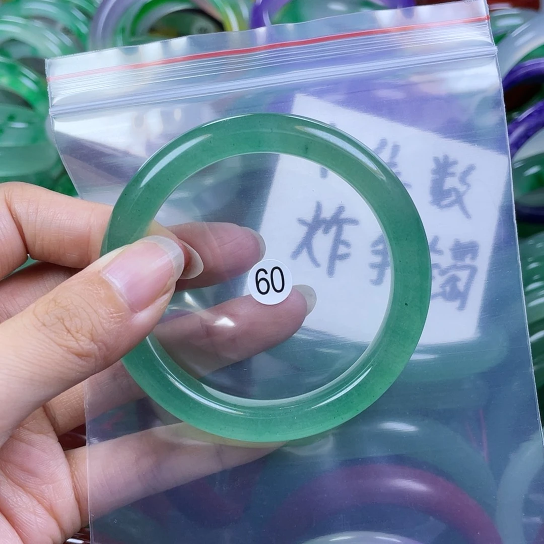 石英质玉手镯未镶嵌55