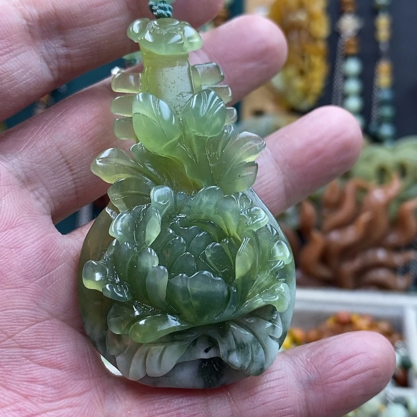 【闪购商品】未镶嵌蛇纹石玉吊坠