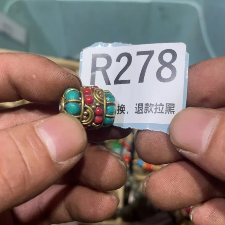 l***y瓷片热卖的价格也是很划算的哦