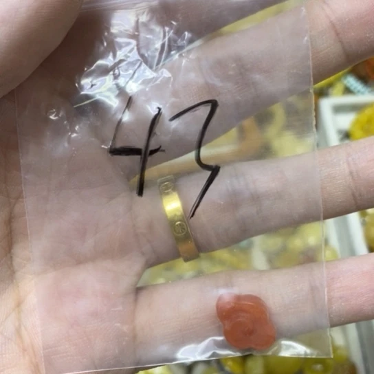 蜜蜡未镶嵌裸石吊坠