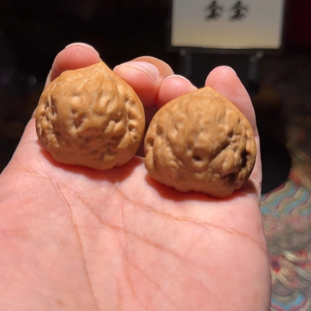 把件核桃1394古蟾，尺寸34 36 31