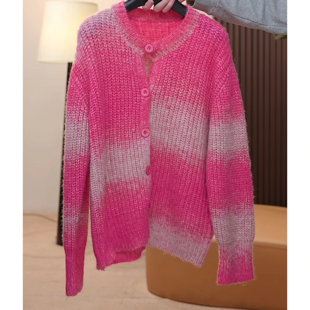 【茅茅专属】Z031多巴胺粉段染渐变时尚针织开衫圆领软糯毛衣女款