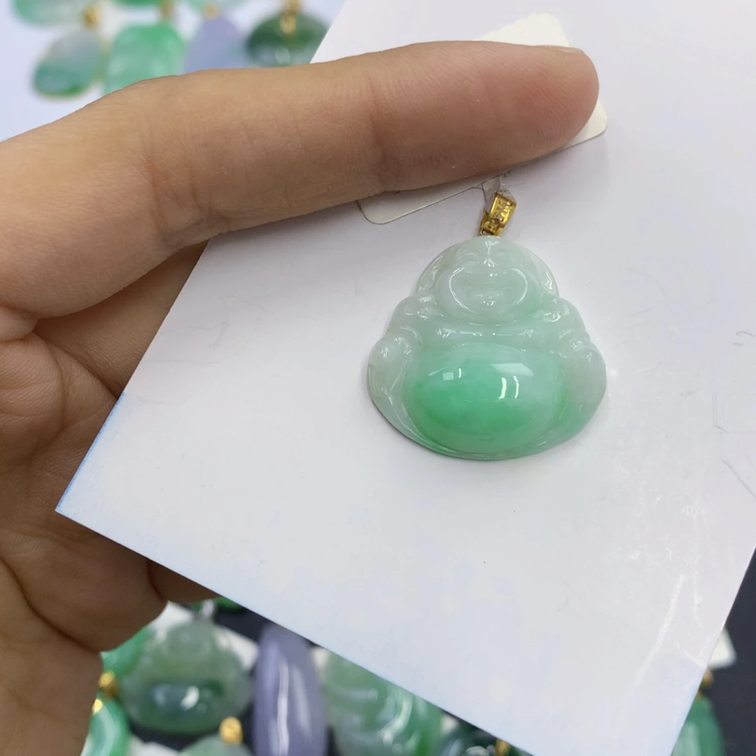 翡翠18K金镶嵌颈饰翡翠